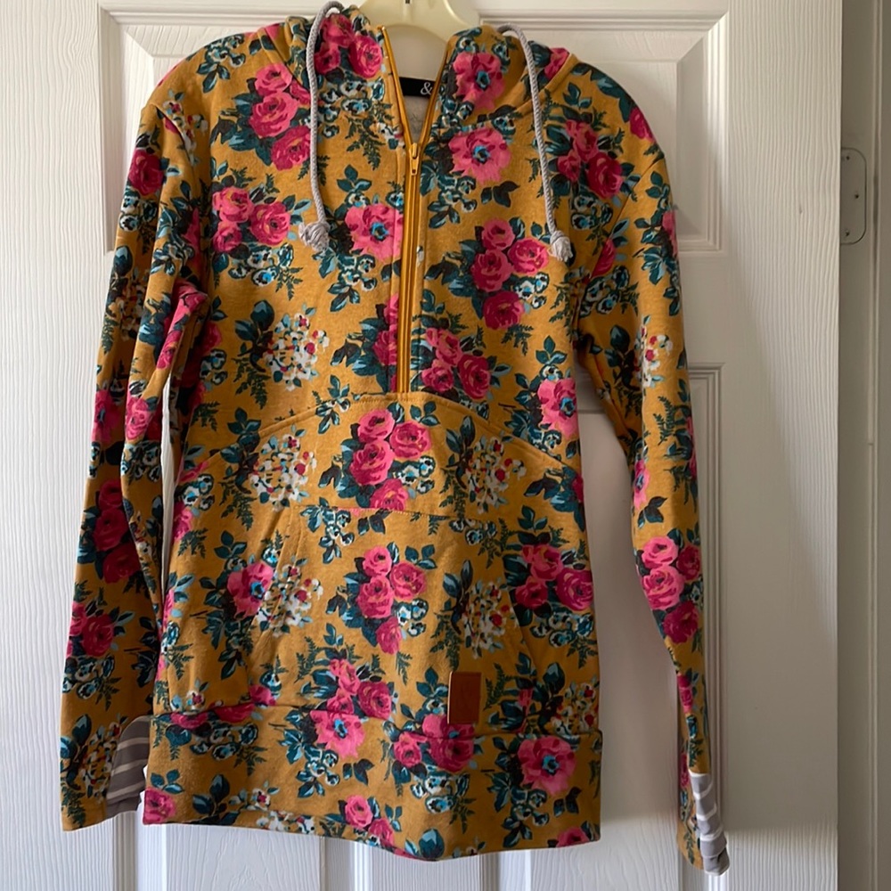 Ampersand Ave Floral Hoodie Size Medium